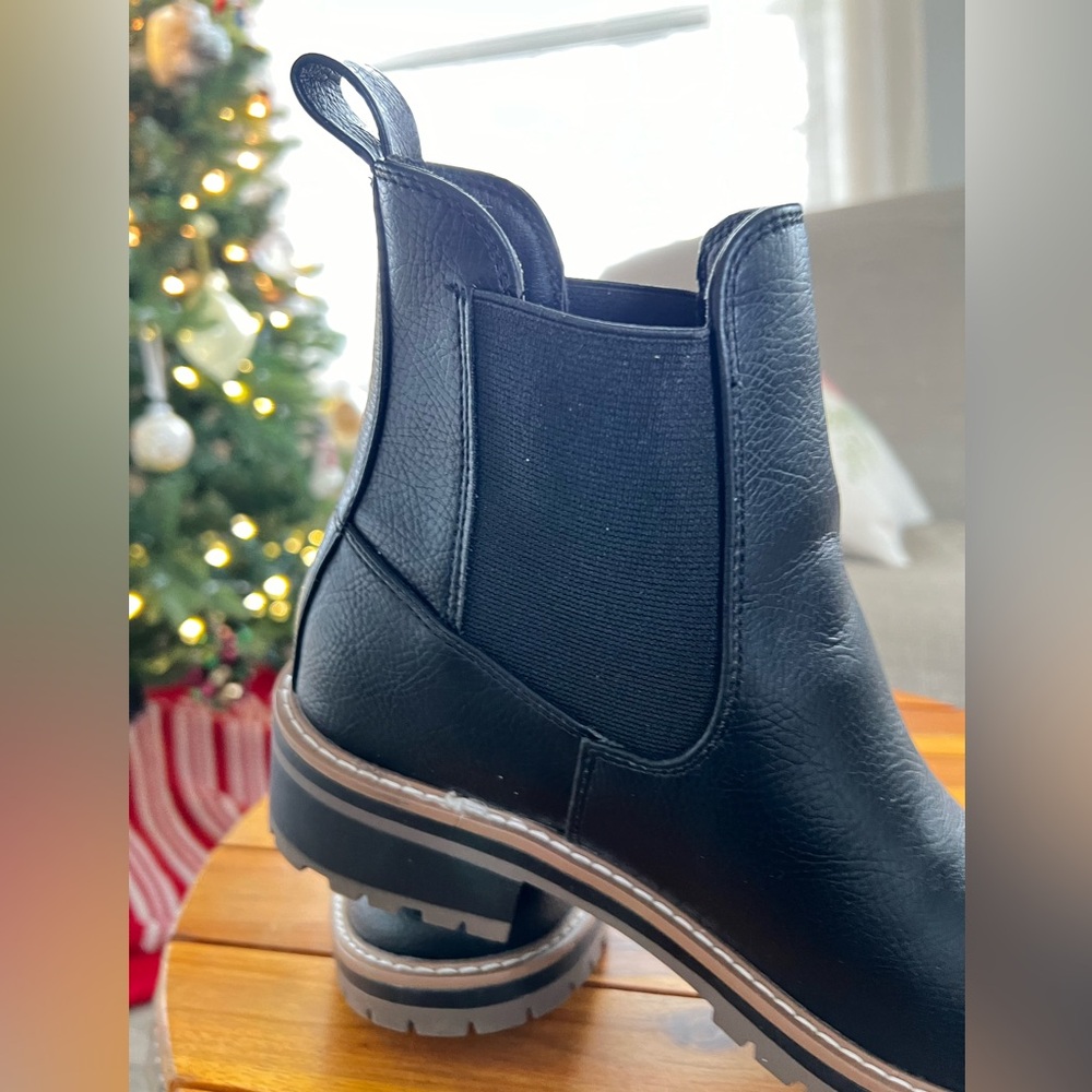 Kenzie Chelsea leather boots, Size 7, Black, women's